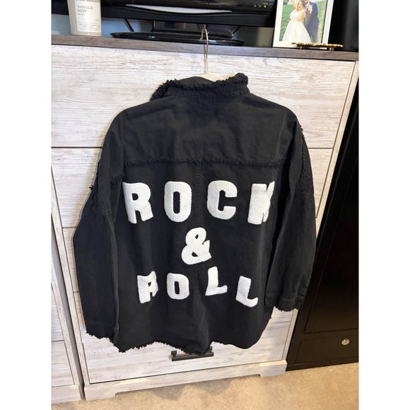 Veveret Jackets & Blazers - Veveret Rock & Roll Oversized Distressed Denim Shirt Jacket Black Medium